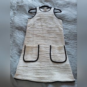 Black and white shift dress, tags still on.  Xs